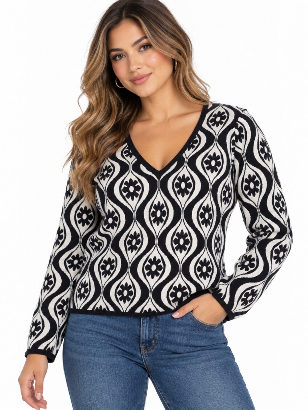 CYRUS Women’s Size L Black White Geometric Print V-Neck Long Sleeve Knit Sweate